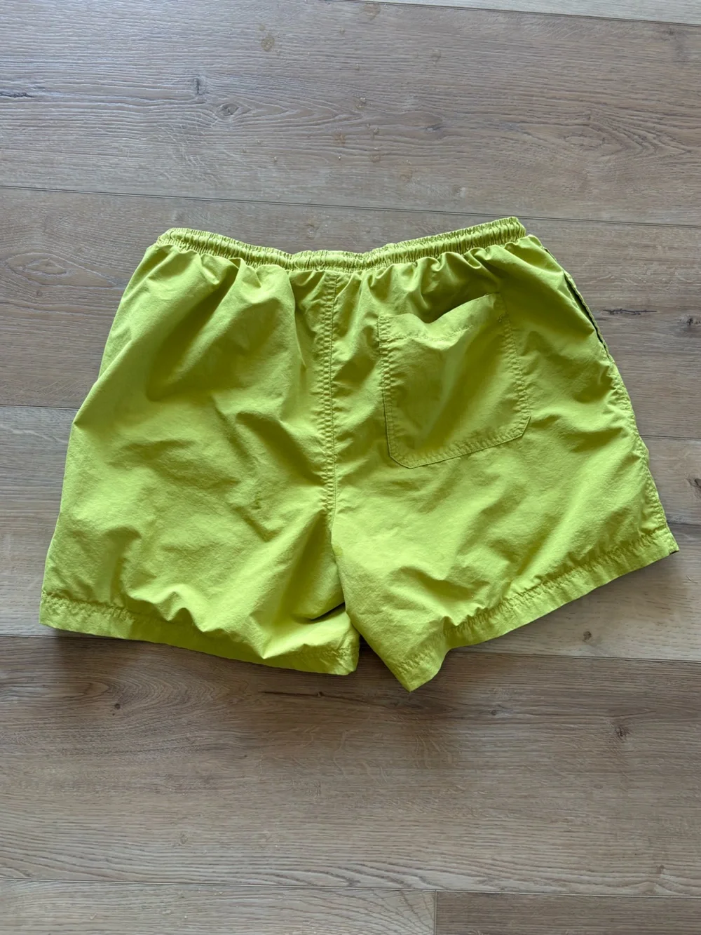 UO mens volley short, XL . NWOT